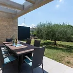 Leandra Novigrad Istria
