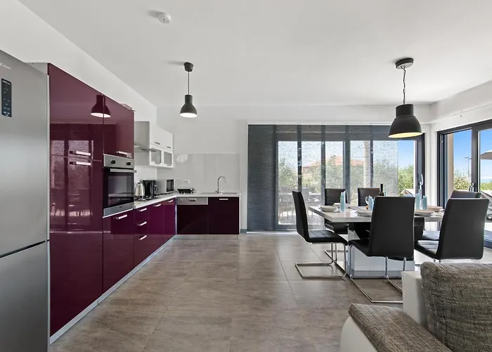 Leandra * Novigrad Istria