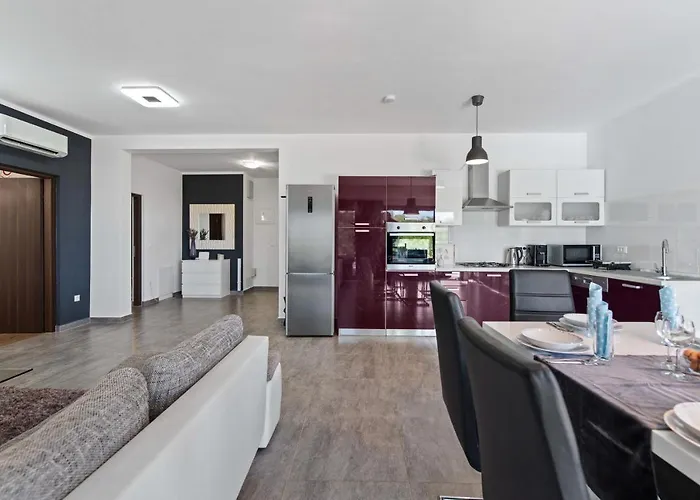 Leandra Novigrad Istria