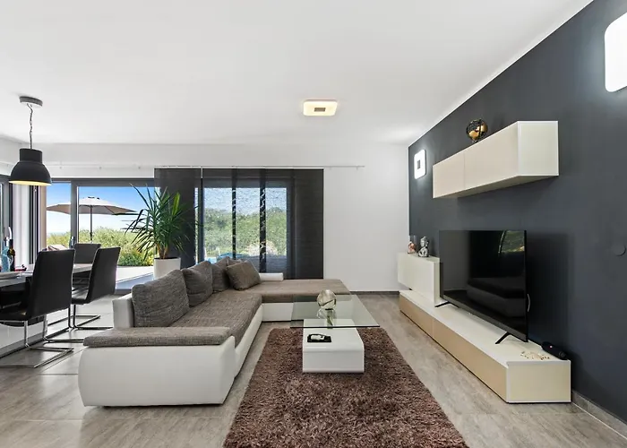 Leandra * Novigrad Istria