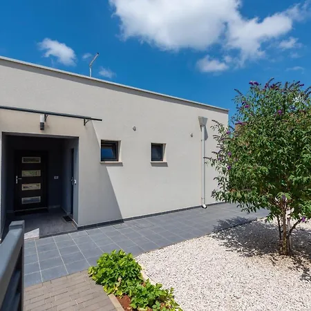 Villa Leandra Novigrad Istria