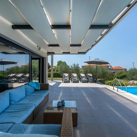 Leandra Villa Novigrad Istria